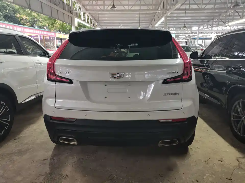 Cadillac XT4