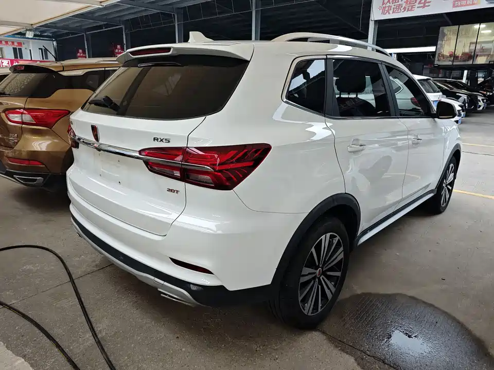 Roewe RX5
