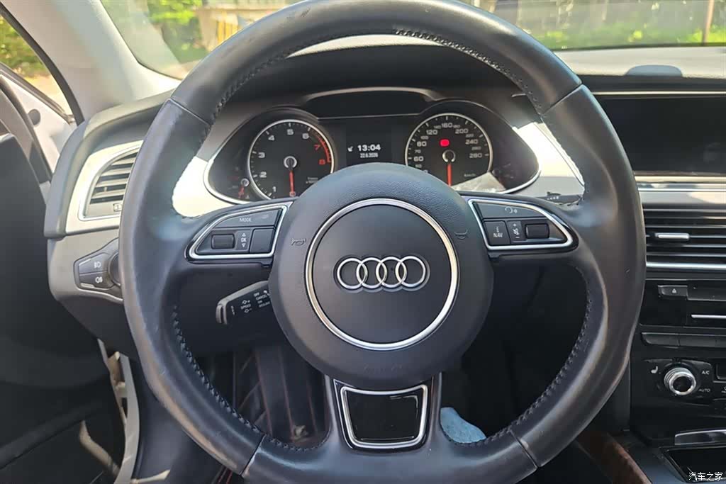 Audi A4L, 2014 15