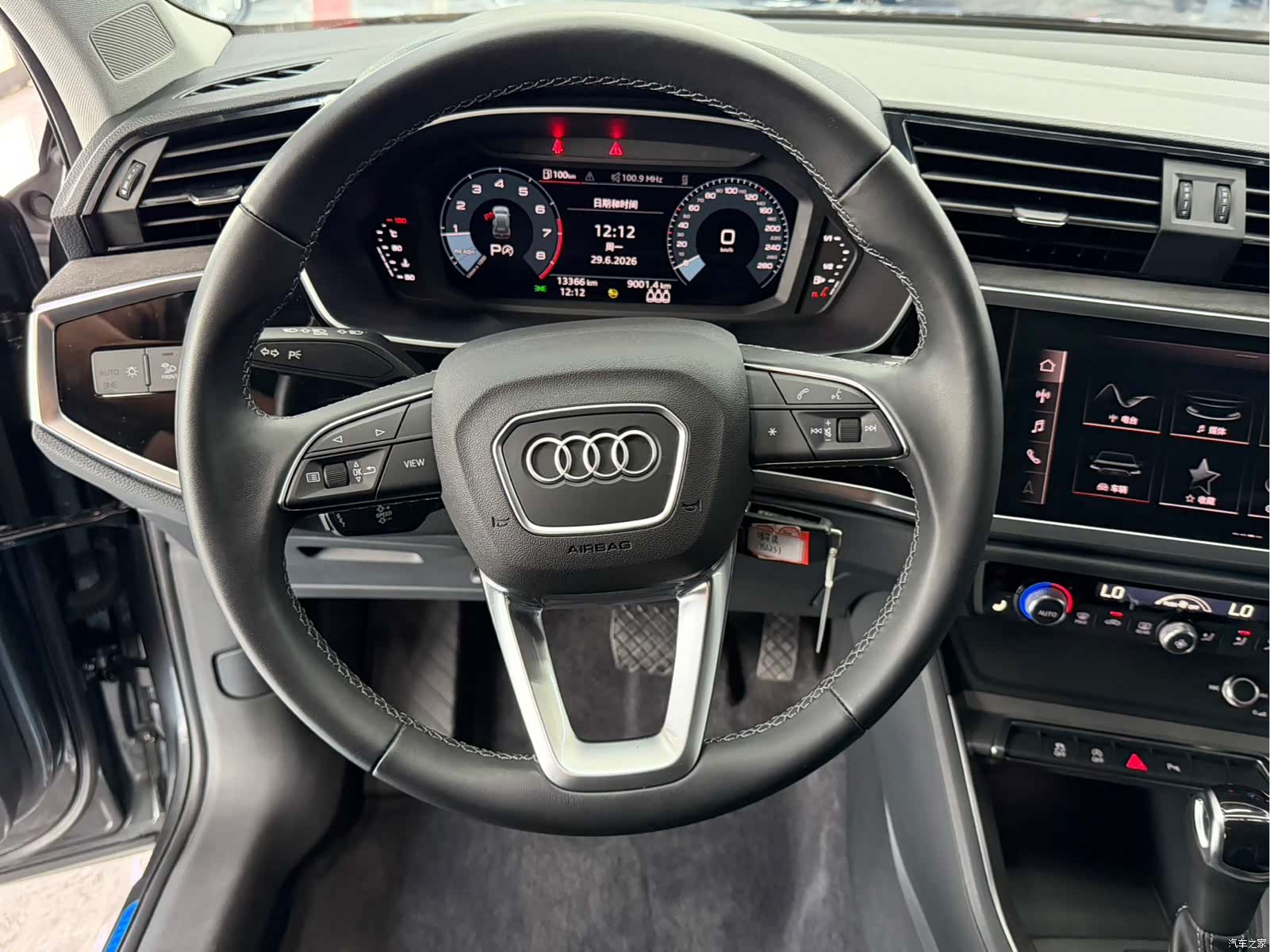 Audi Q3, 2022 12