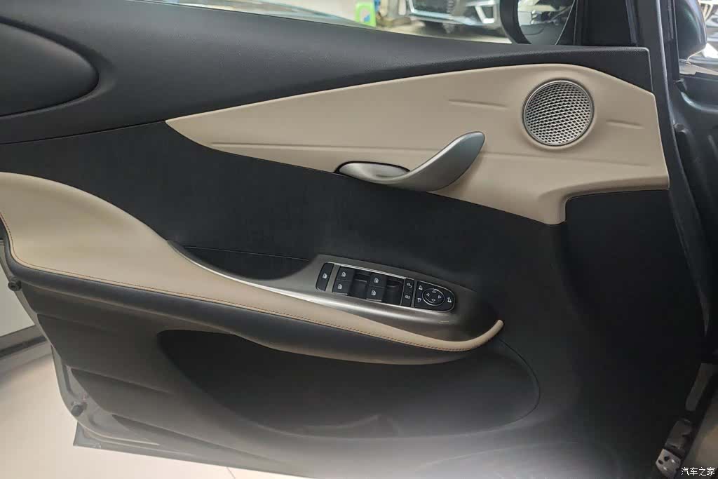 BYD Dolphin, 2023 7
