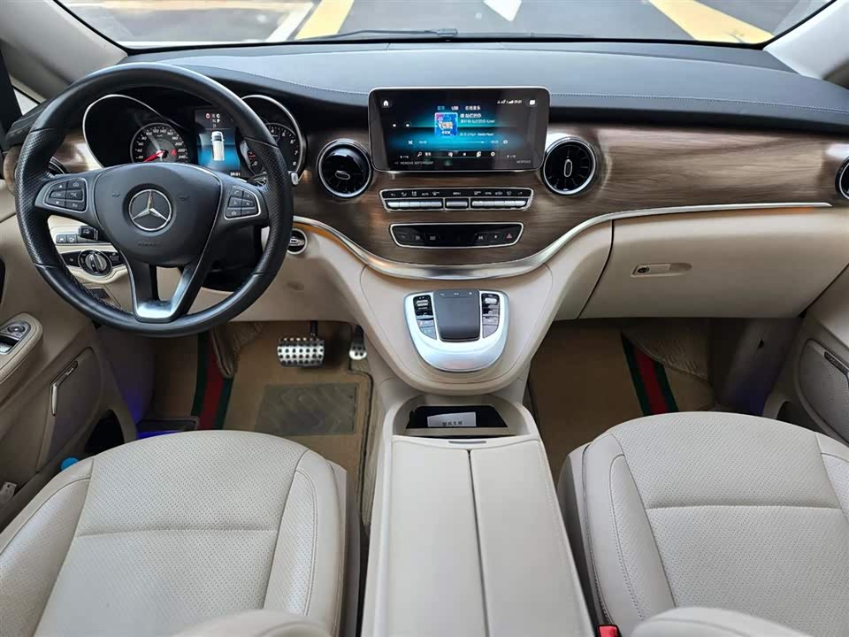 Mercedes-Benz V-class