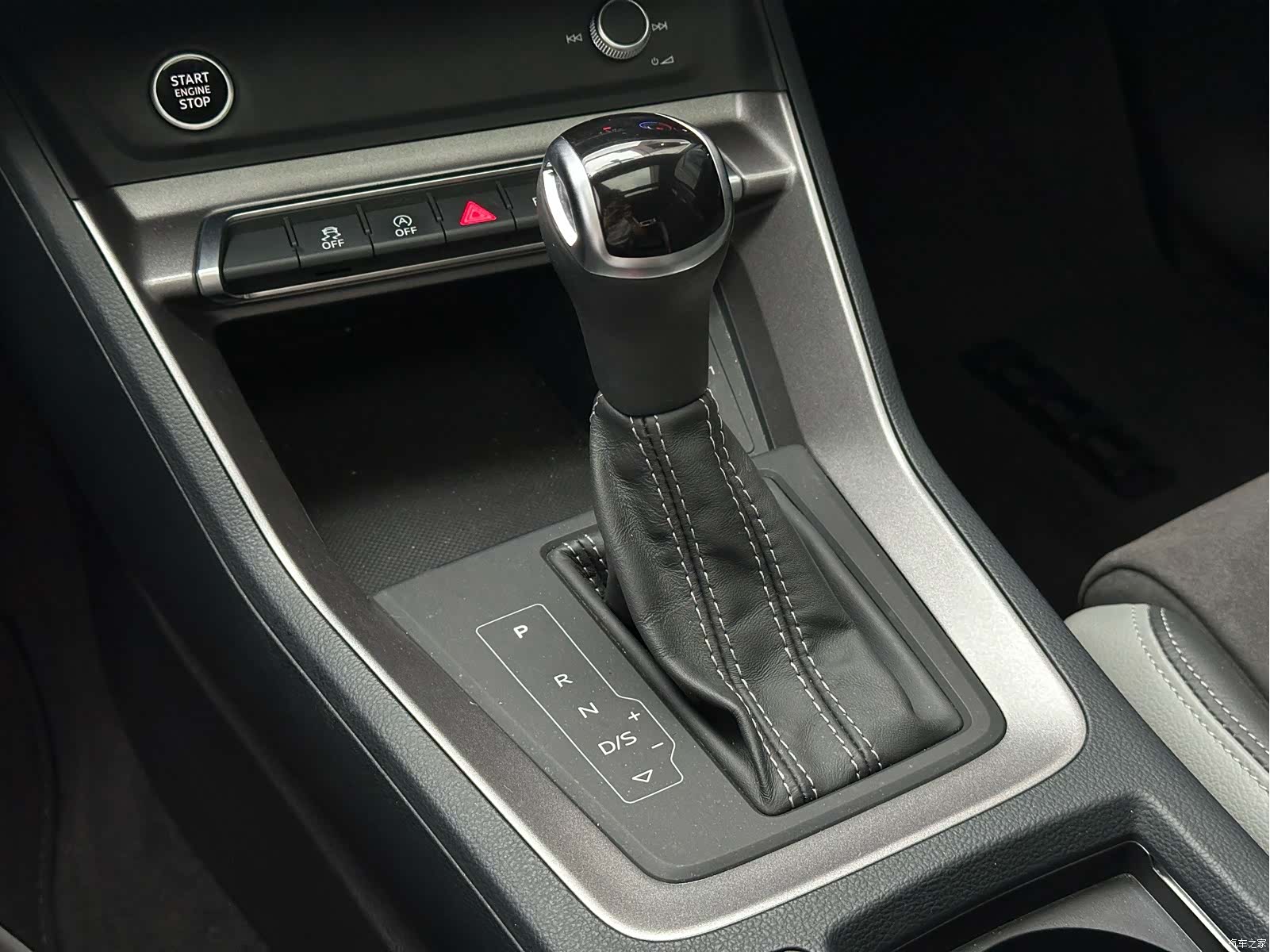Audi Q3, 2022 13