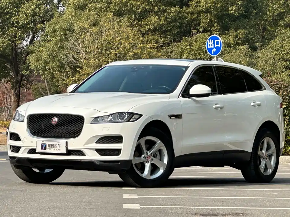 Jaguar F-PACE