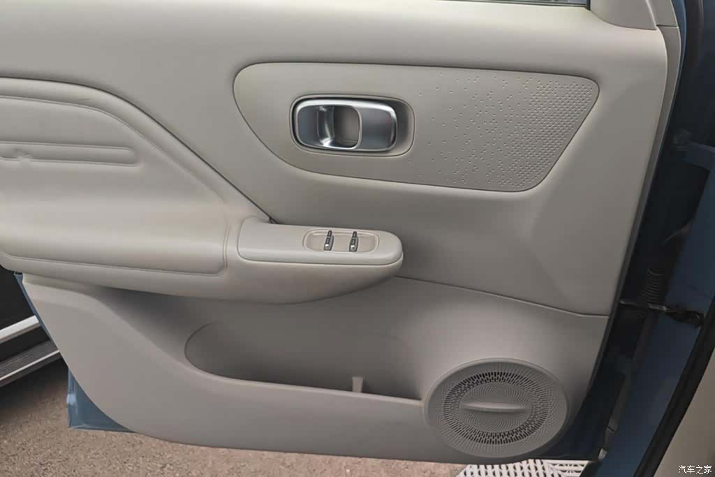 Leapmotor B10, 2025 7