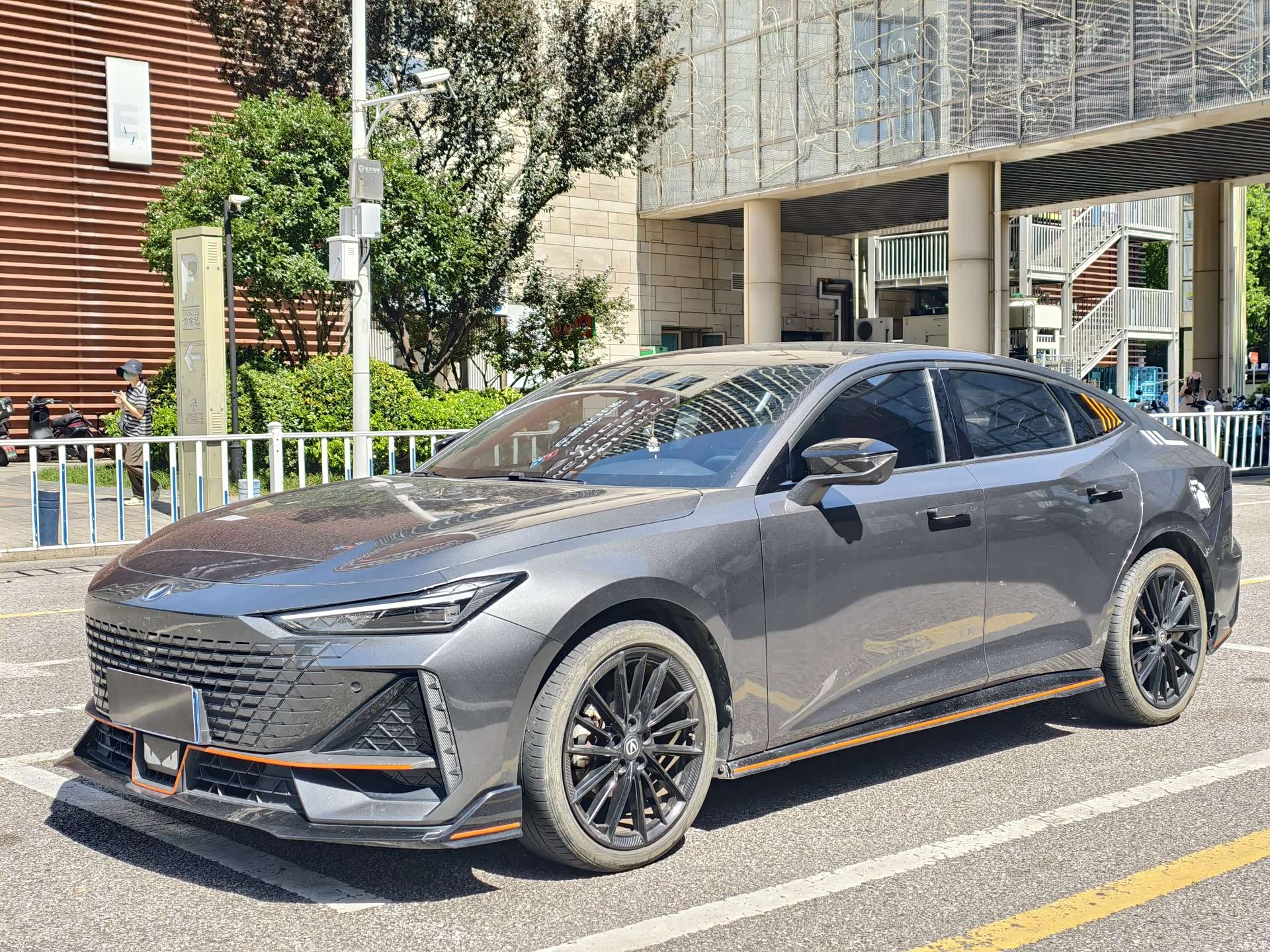 Changan UNI-V, 2023 1