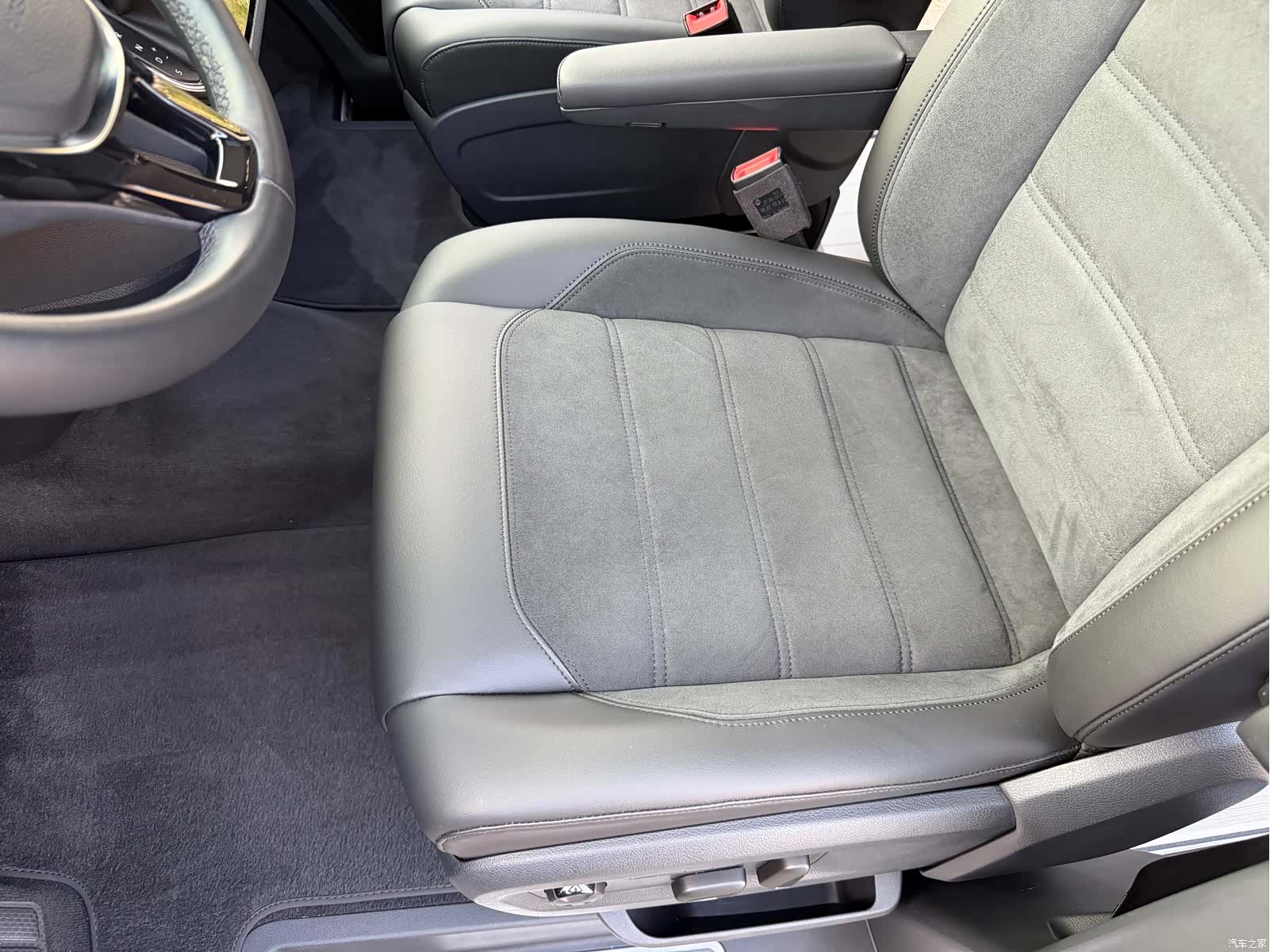 Volkswagen 7, 2020 15