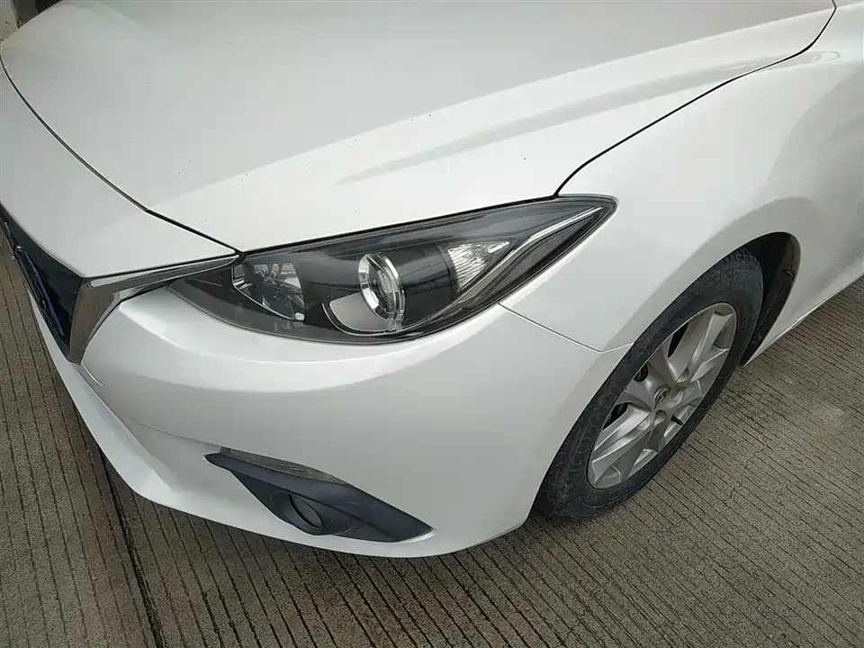 Mazda 3 Angkesaila