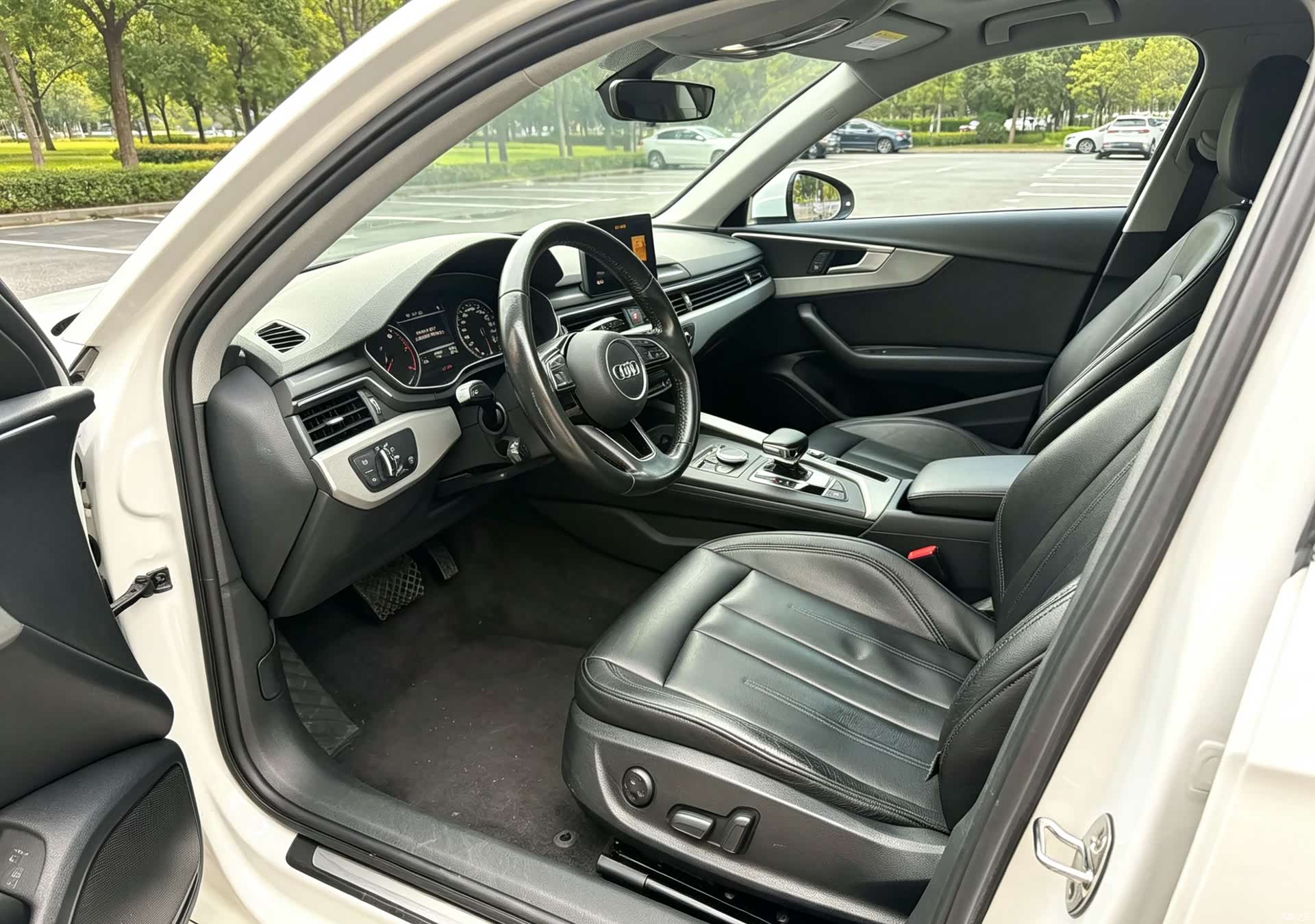 Audi A4L, 2016 7