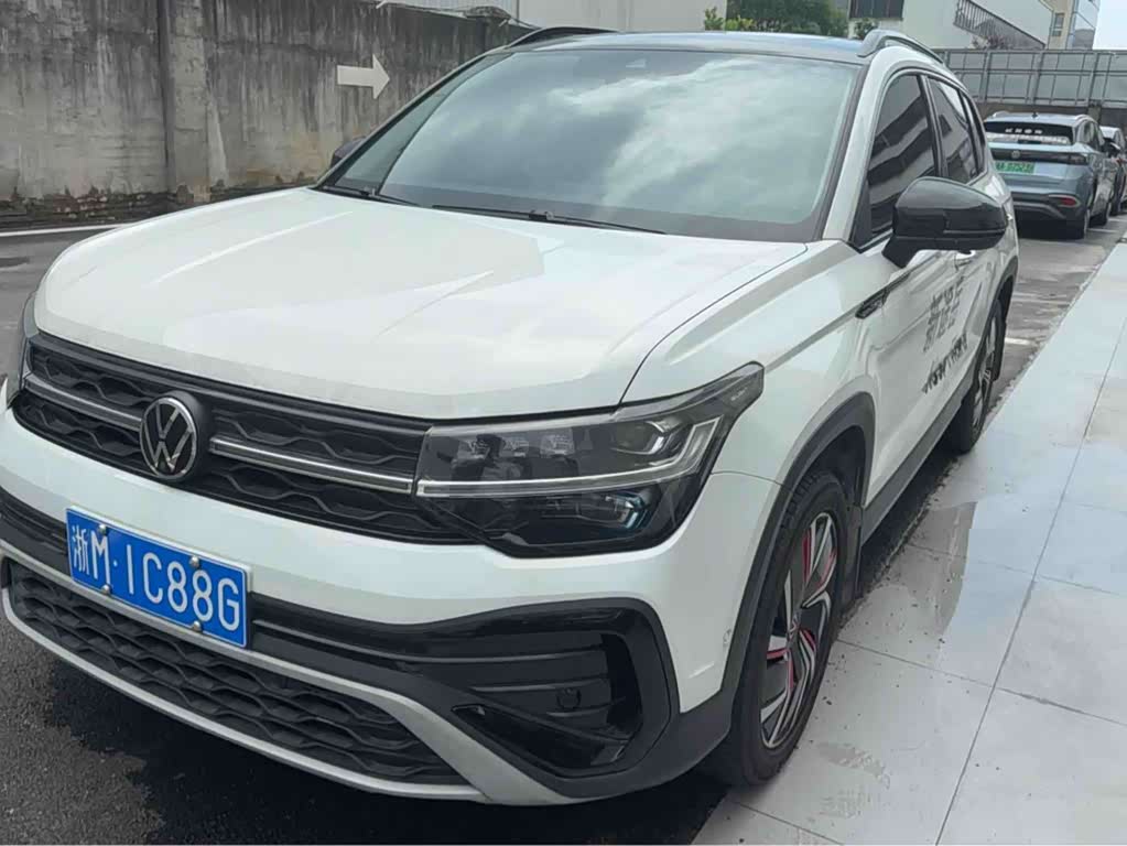 Volkswagen Tharu