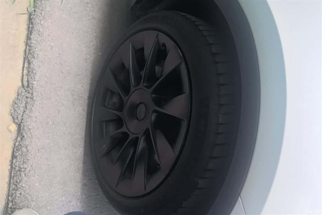 Tesla Model Y, 2023 6