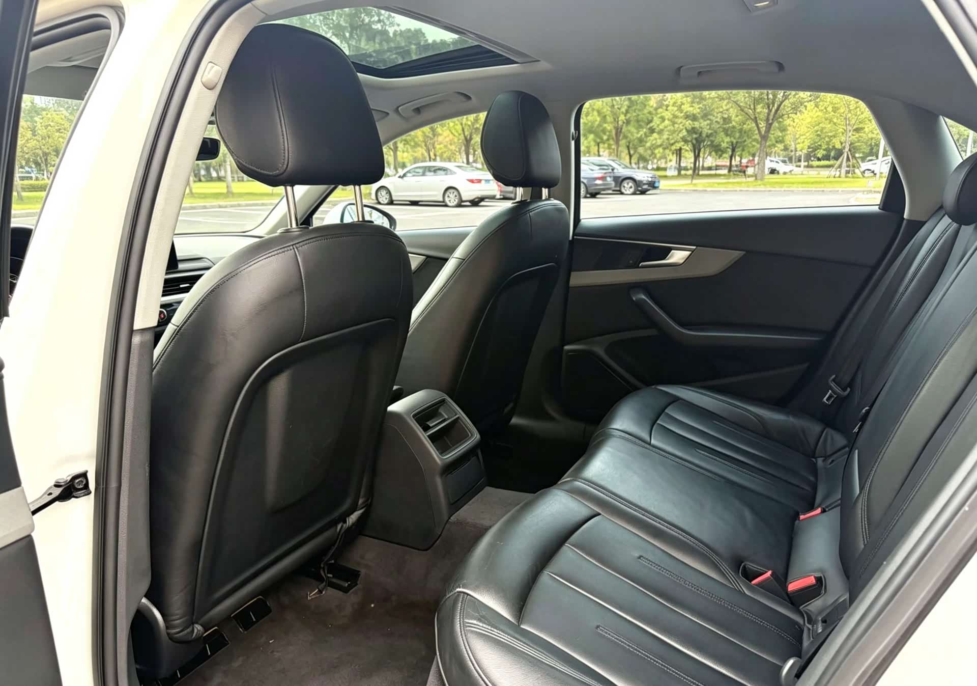 Audi A4L, 2016 8