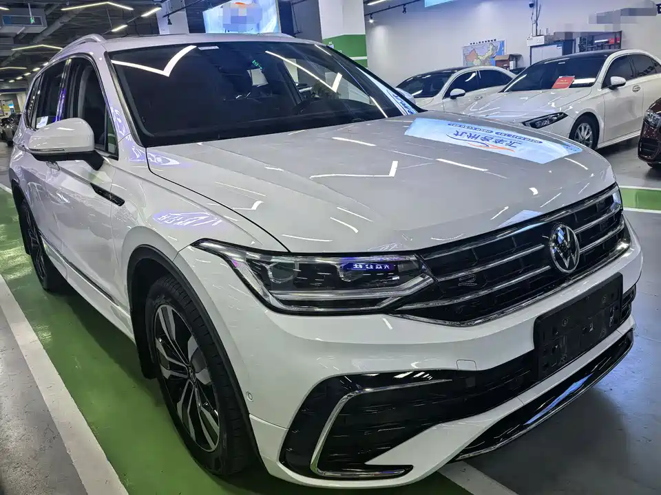 Volkswagen Tiguan L