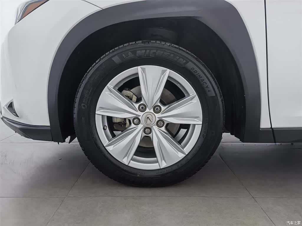 Lexus UX, 2021 17