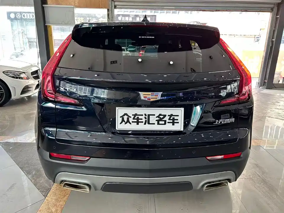 Cadillac XT4