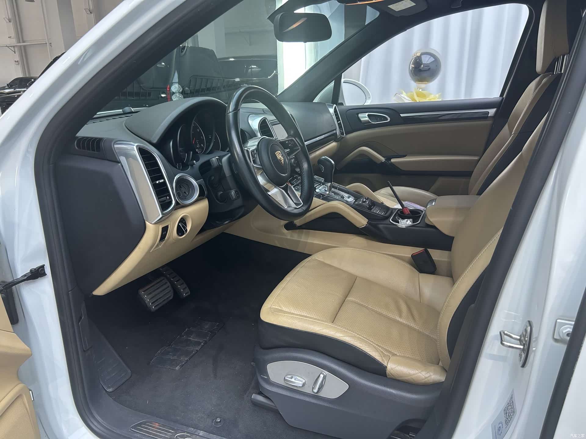 Porsche Cayenne, 2015 все фото