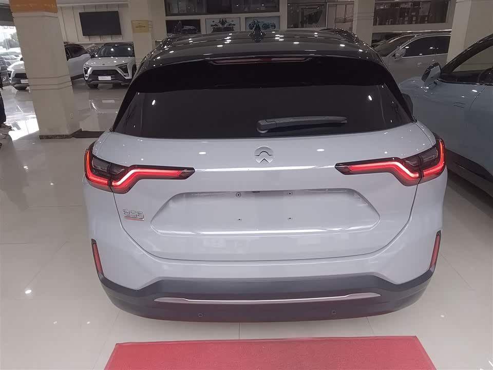 NIO ES6