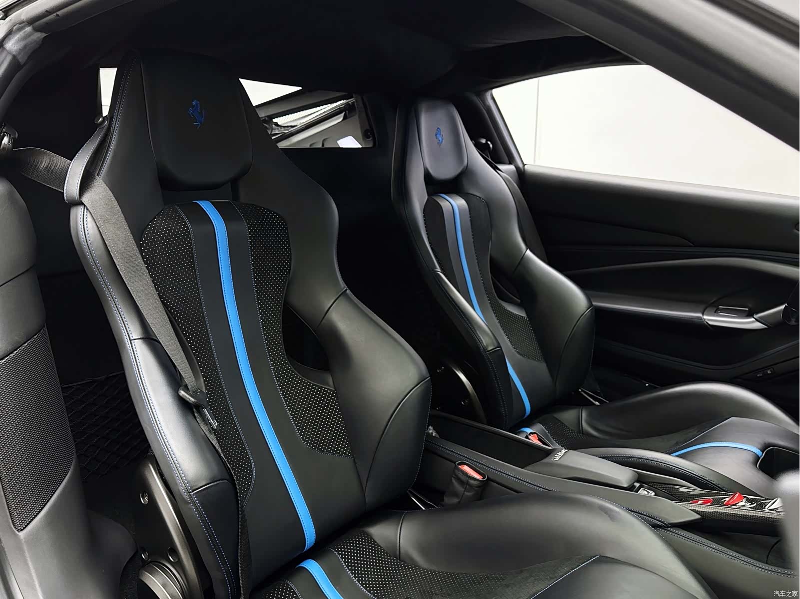 Ferrari F8, 2022 8