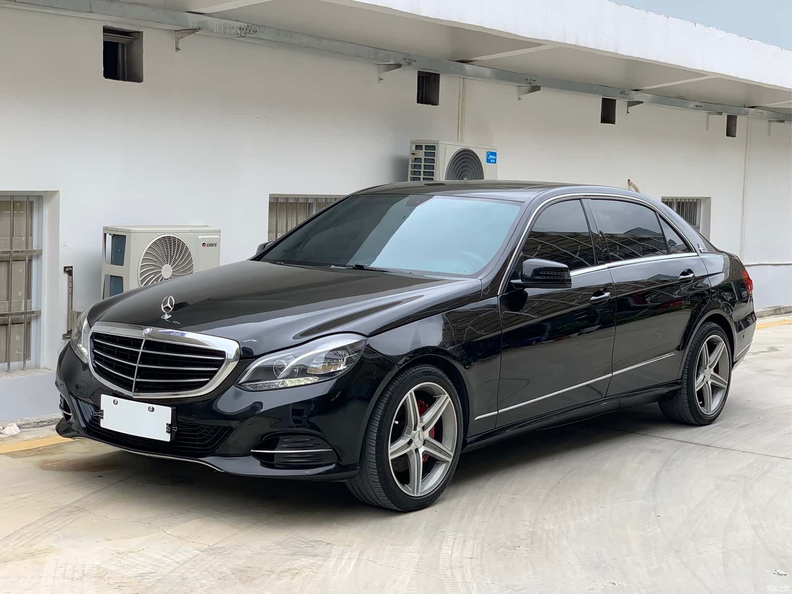 Mercedes-Benz E-Class, 2014 1