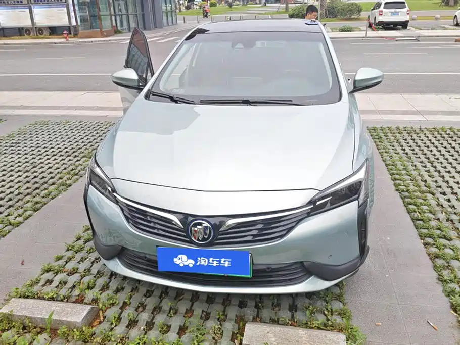 Buick Slightly blue 6