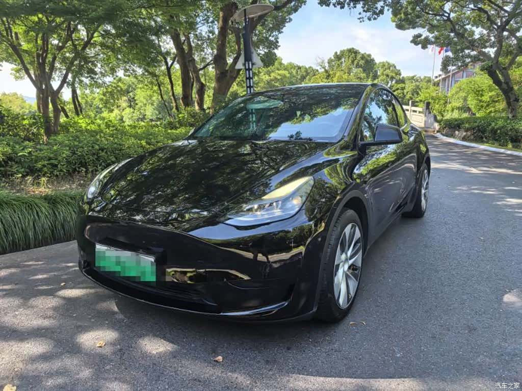Tesla Model Y, 2022 1