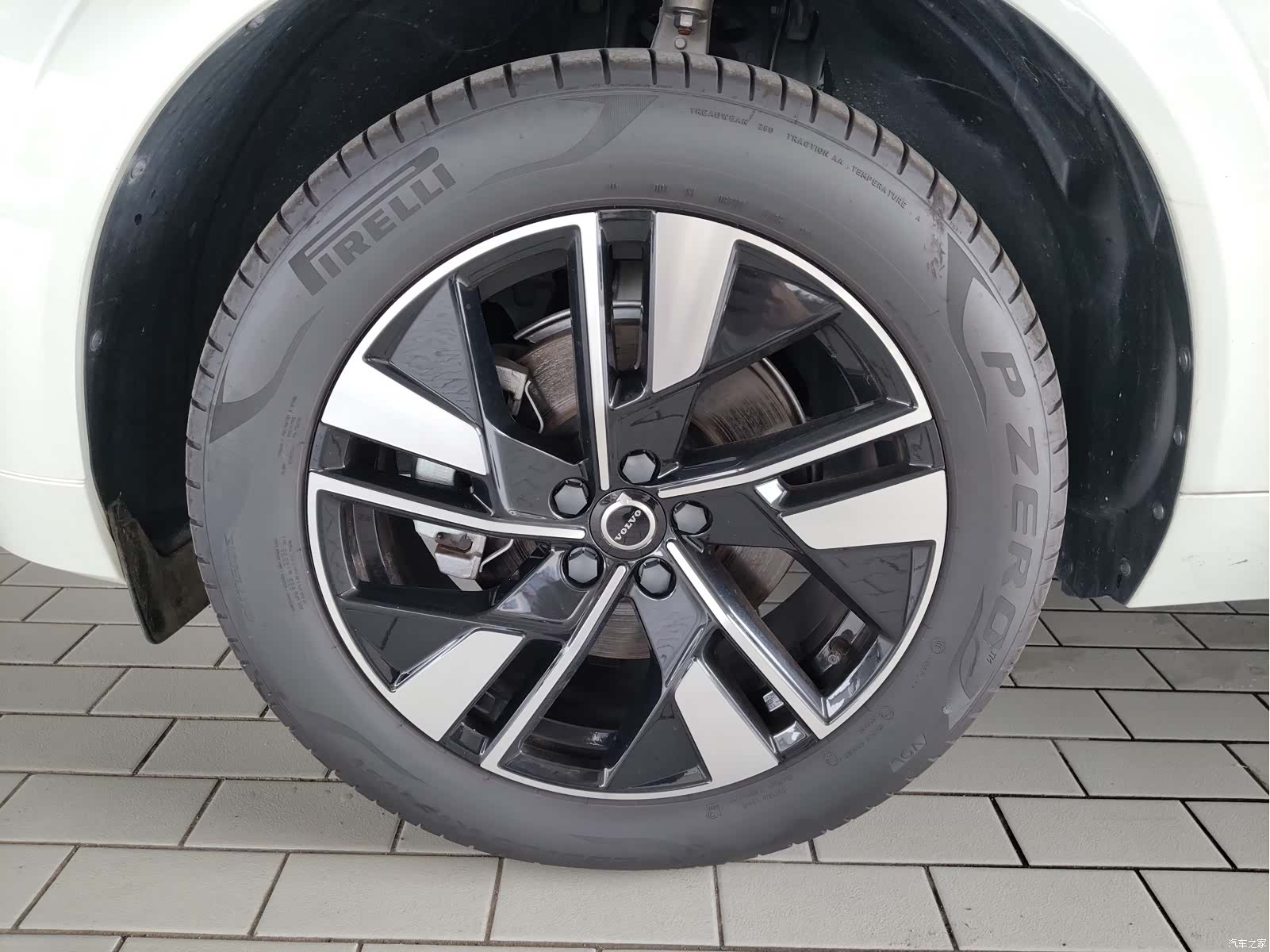 Volvo XC60, 2025 7