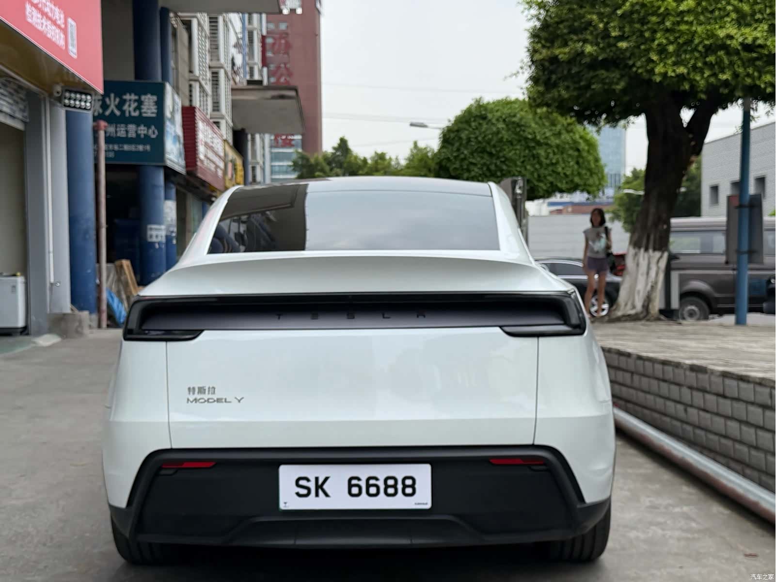 Tesla Model Y, 2025 все фото