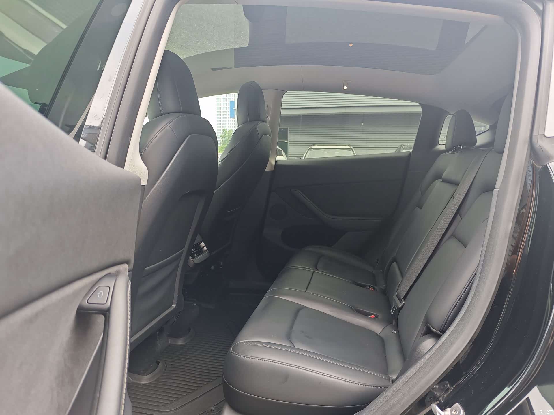 Tesla Model Y, 2021 7
