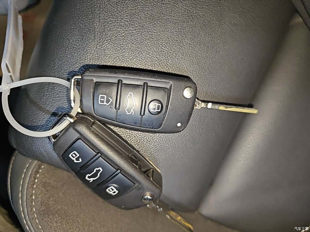 Audi Q3, 2021 9