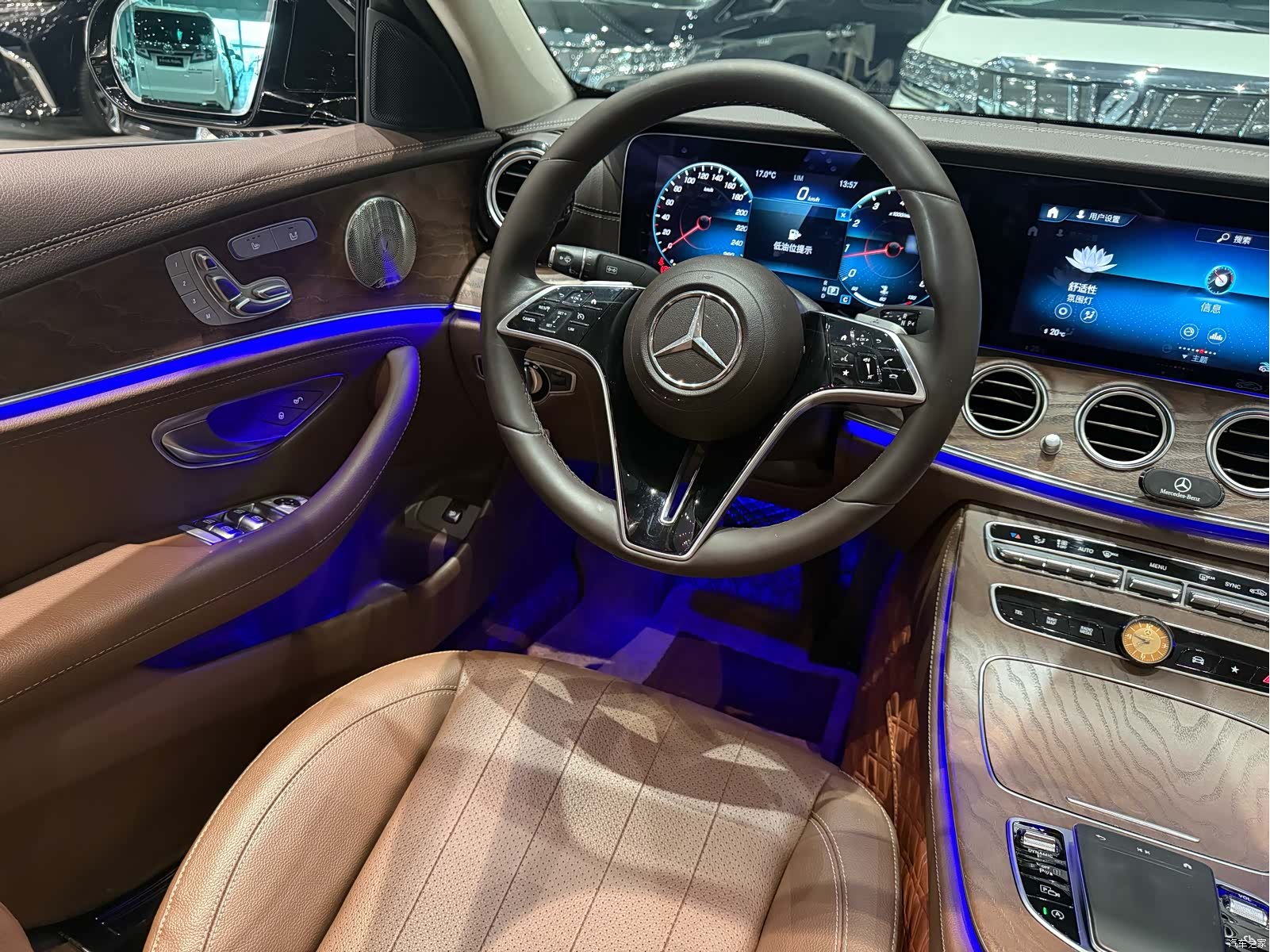Mercedes-Benz E-Class, 2022 11