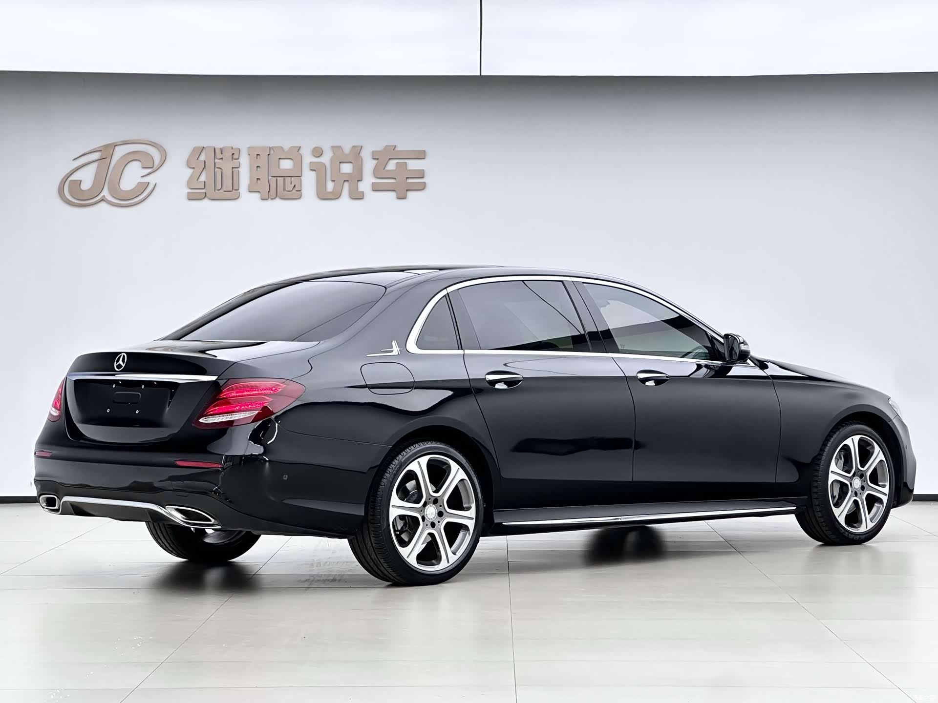 Mercedes-Benz E-Class, 2017 3