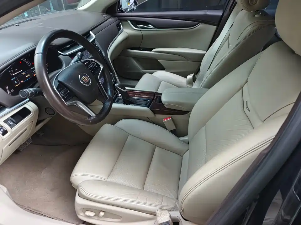 Cadillac XTS