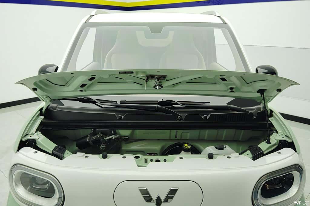 Wuling MINIEV, 2024 10