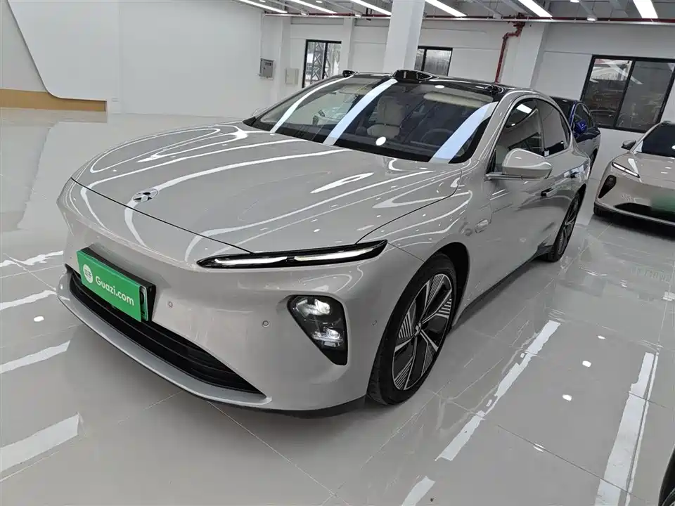 NIO ET7