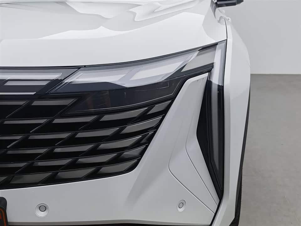 Geely Atlas L