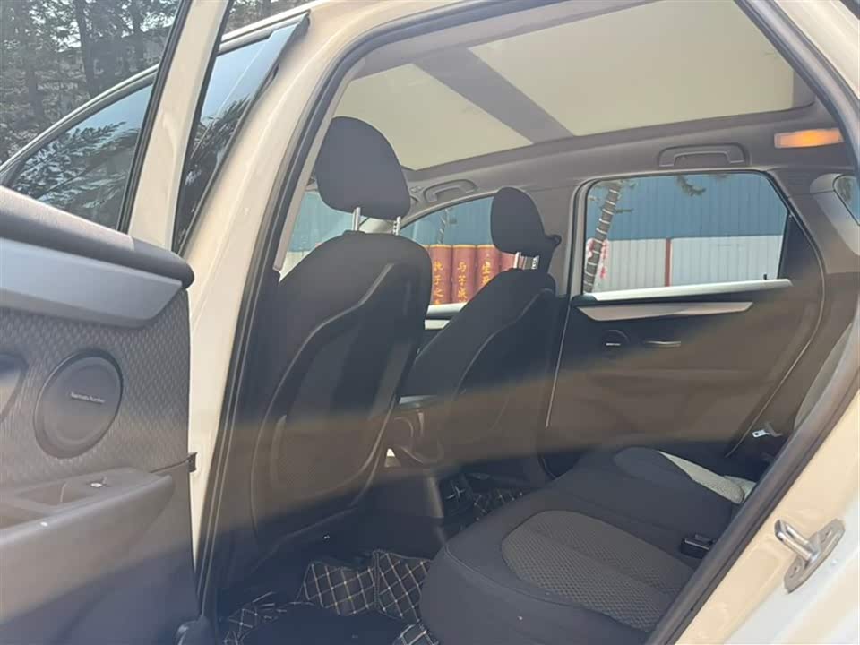 BMW 2 series station wagon