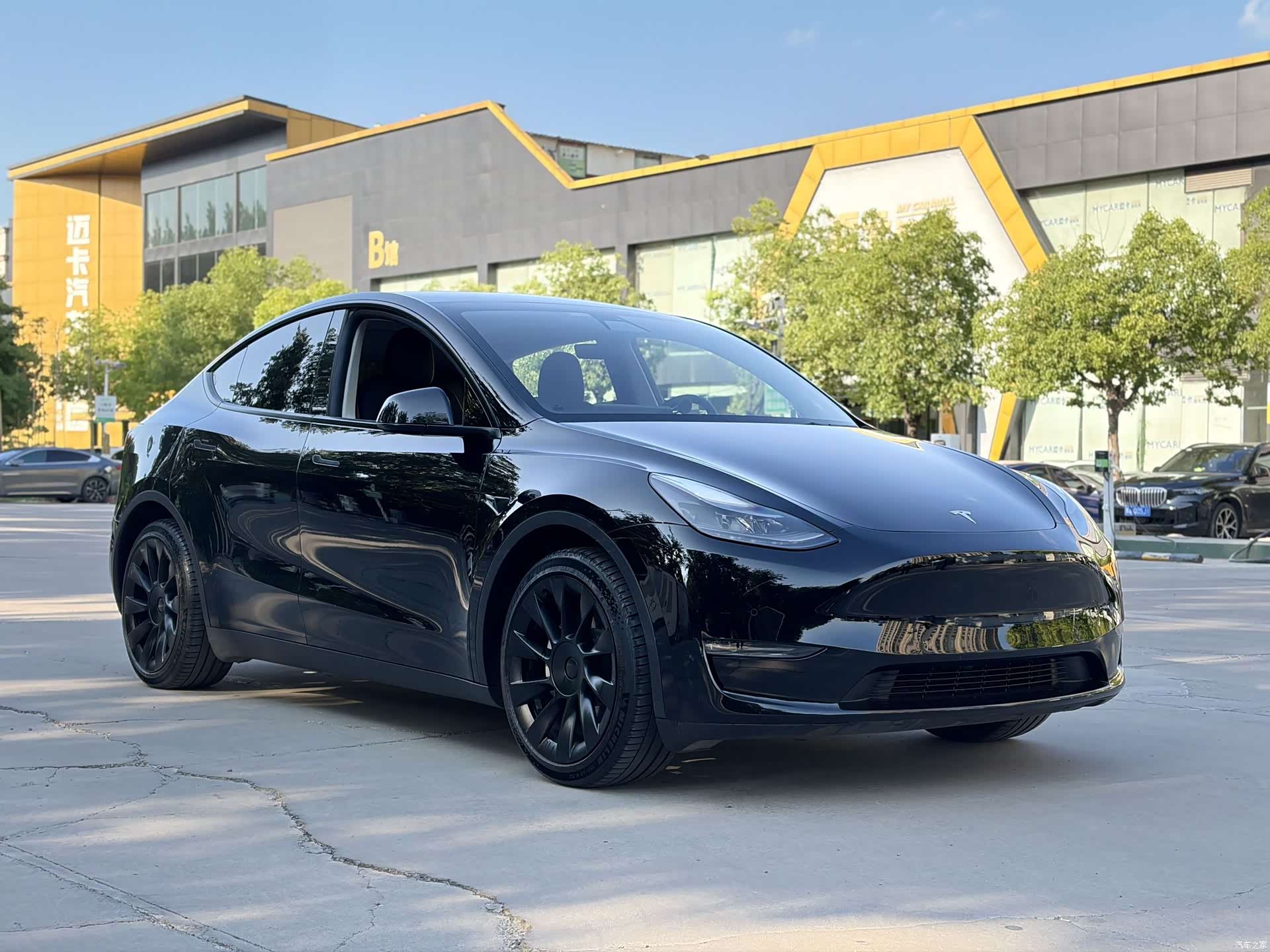 Tesla Model Y, 2021 3