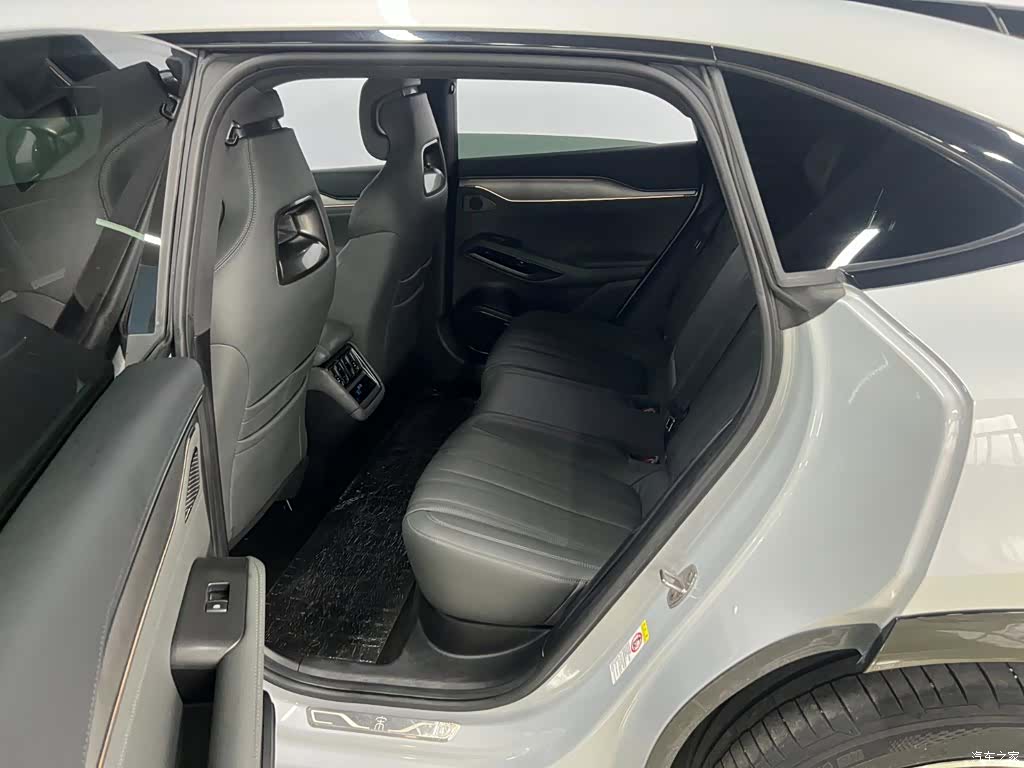 BYD Song, 2025 8