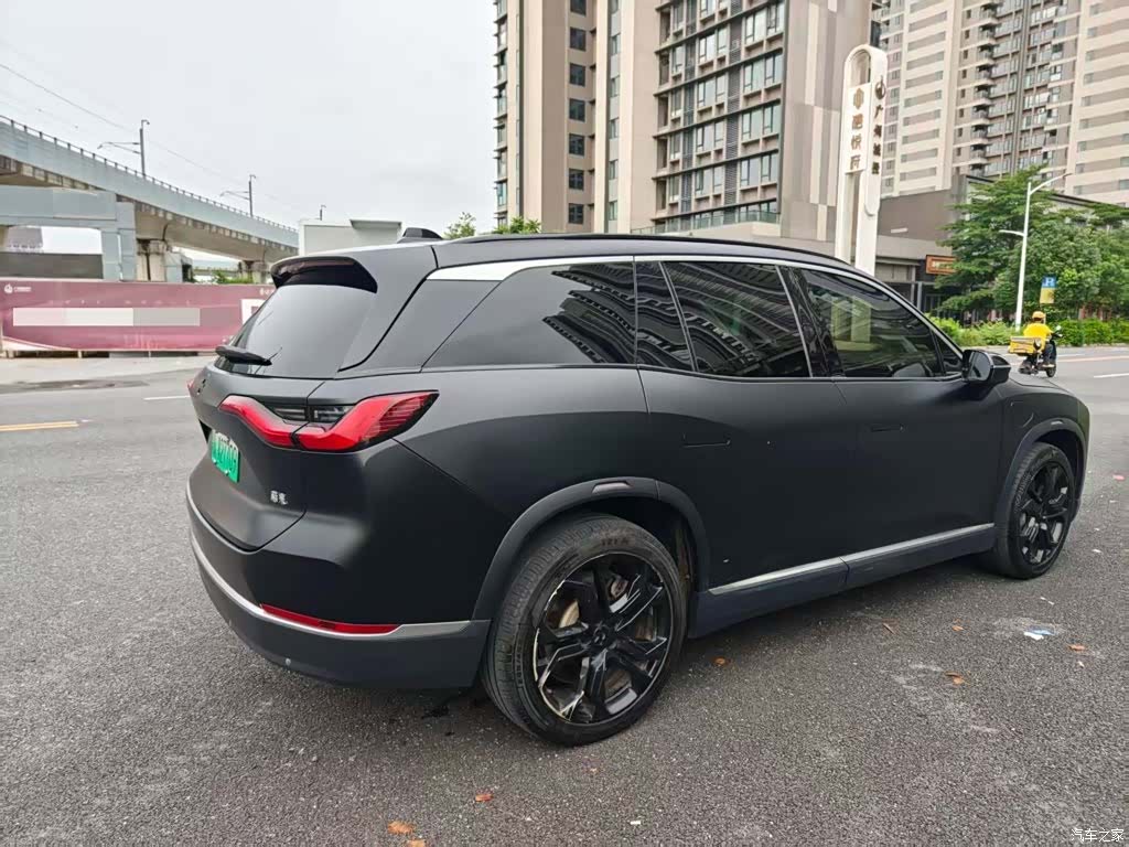NIO ES8, 2021 4