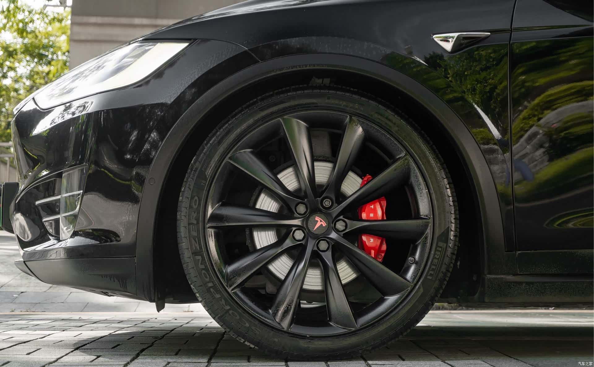 Tesla Model X, 2017 19