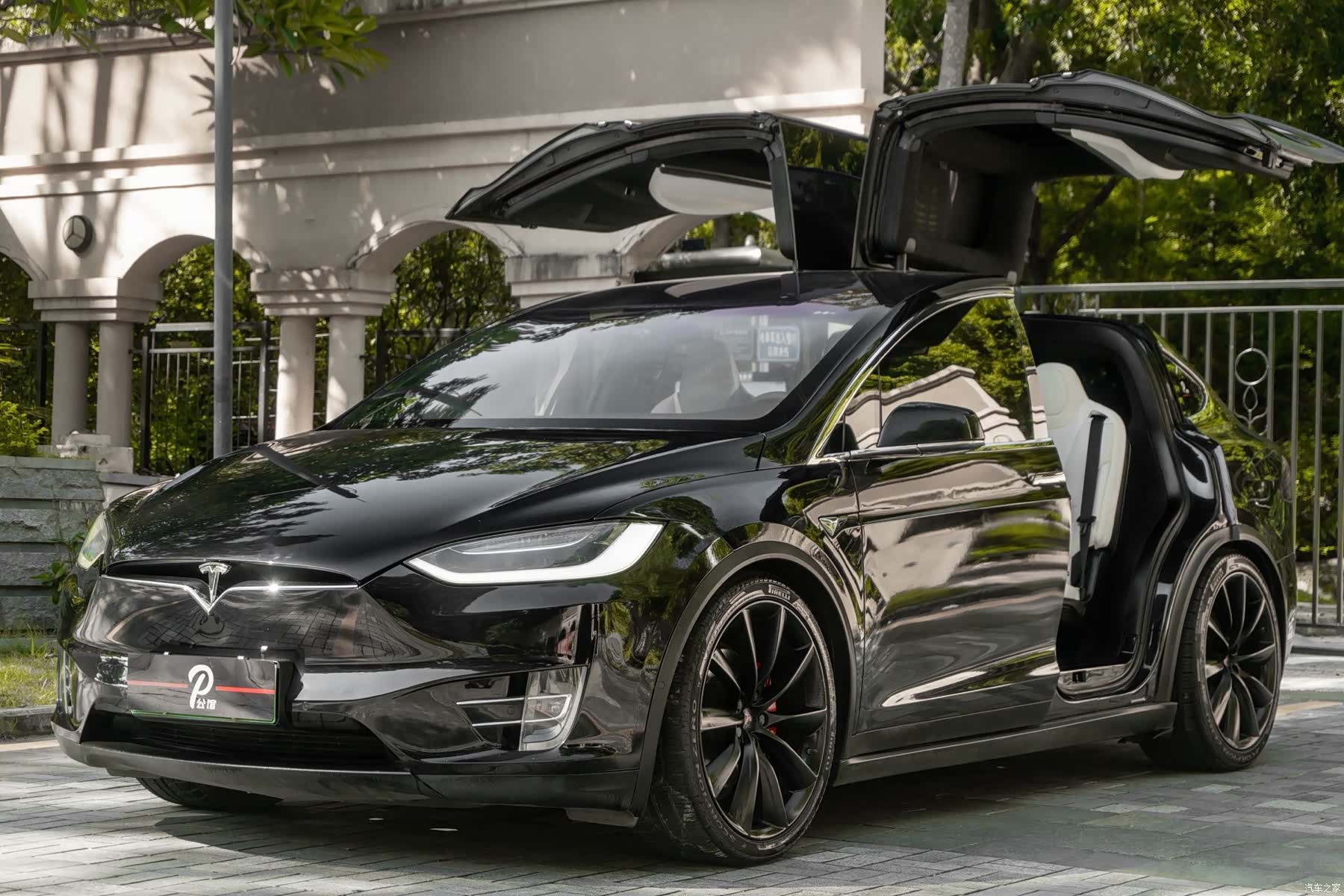 Tesla Model X, 2017 3