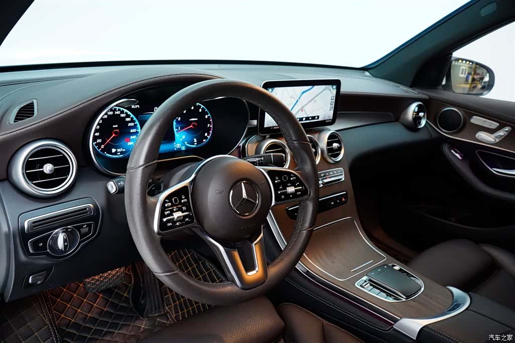 Mercedes-Benz GLC, 2022 22