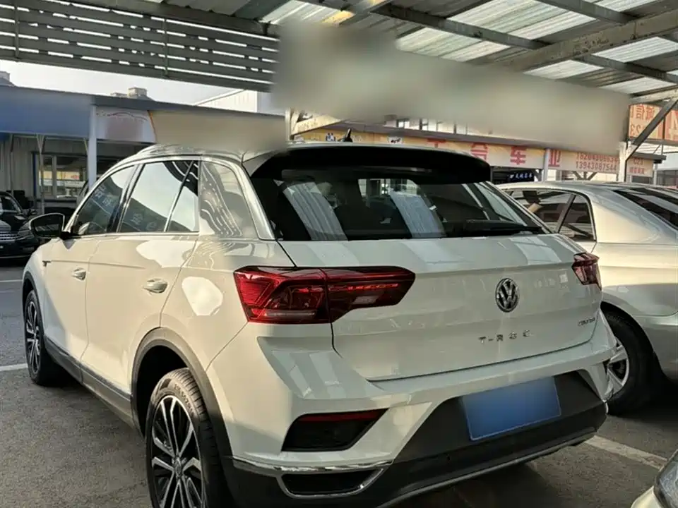 Volkswagen T-ROC exploring Songs