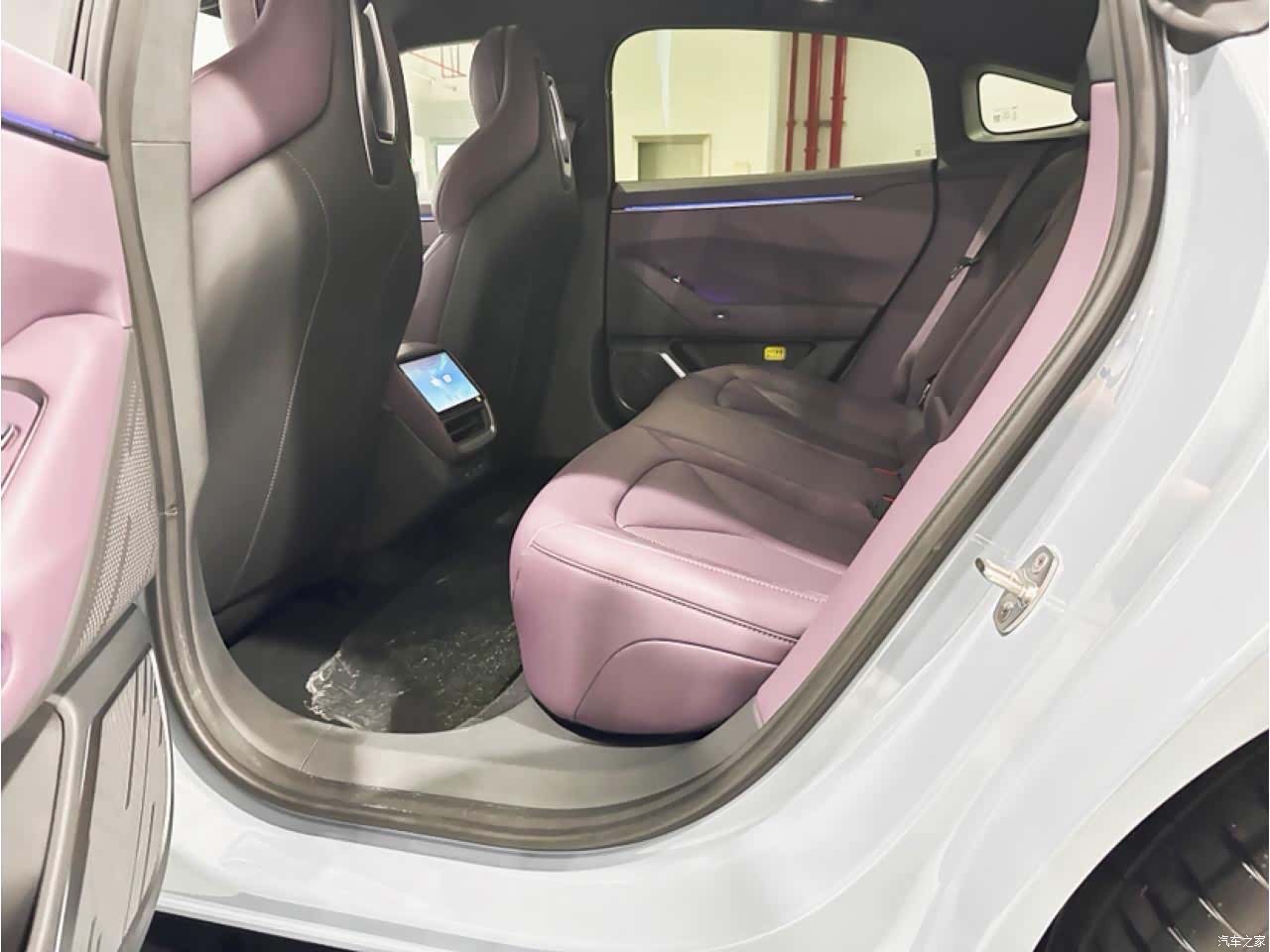 Xpeng P7, 2025 13
