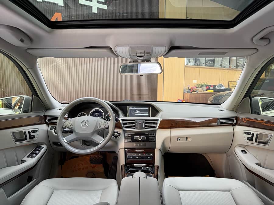 Mercedes-Benz E-Class 2013, фото 18
