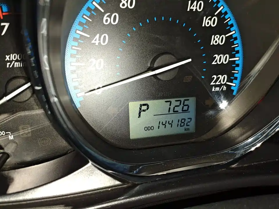 Toyota YARiS L to enjoy