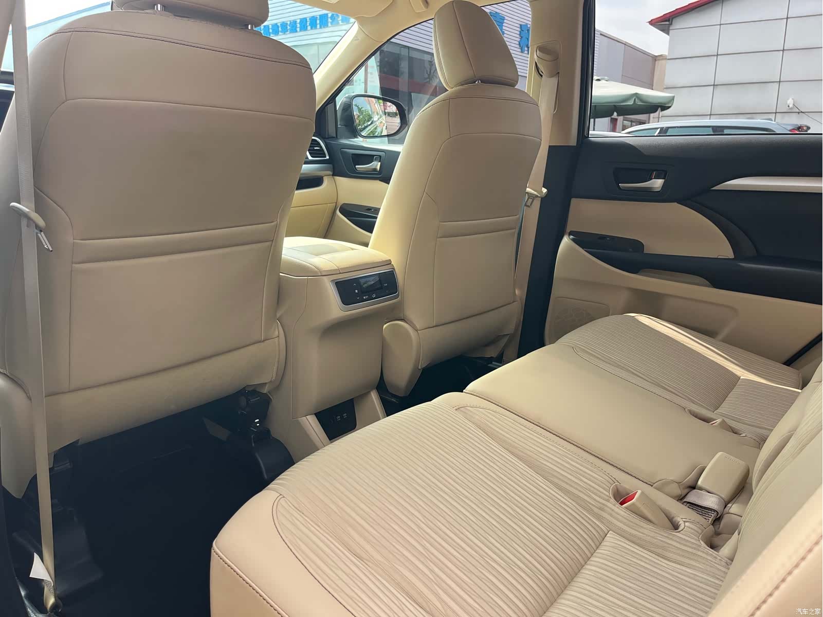 Toyota Highlander, 2019 все фото