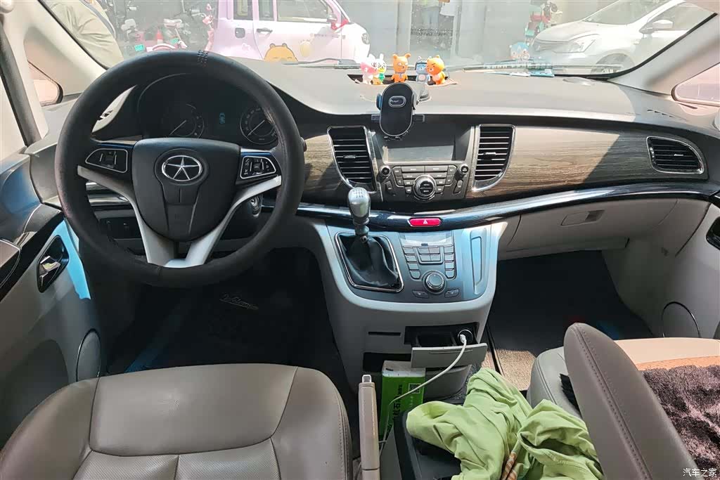 JAC M5, 2015 11