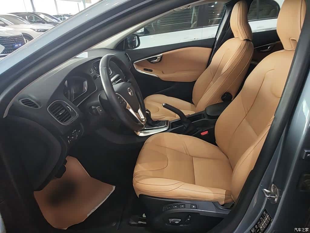 Volvo V40, 2016 15