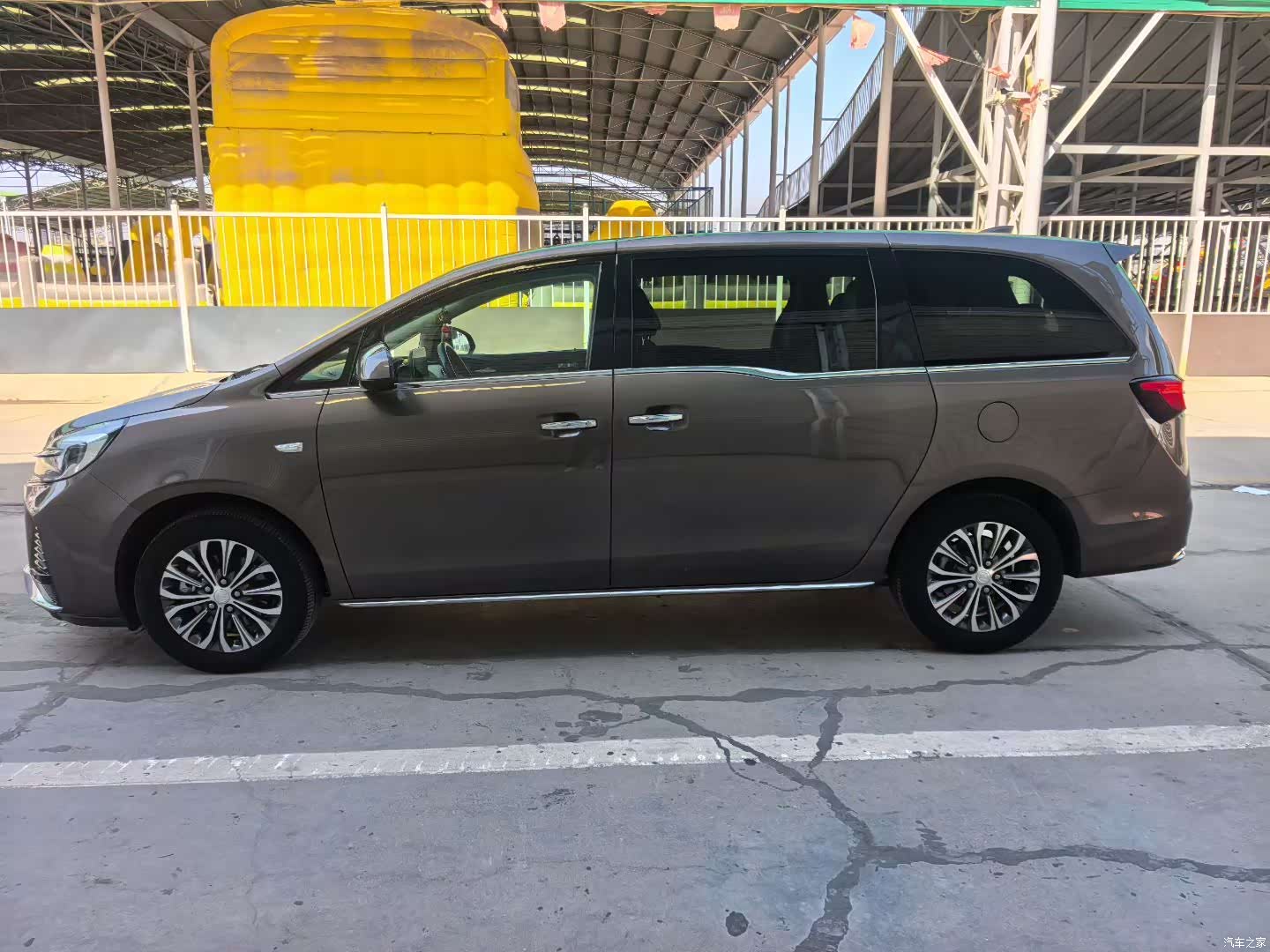 Buick GL8, 2023 6